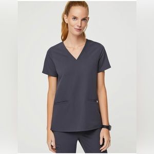 FIGS - charcoal scrub set